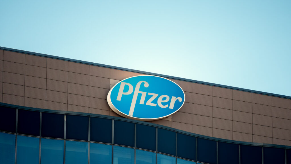 Source-feed image associated with STAT+: Closely watched Pfizer lung cancer drug falls short in clinical trial