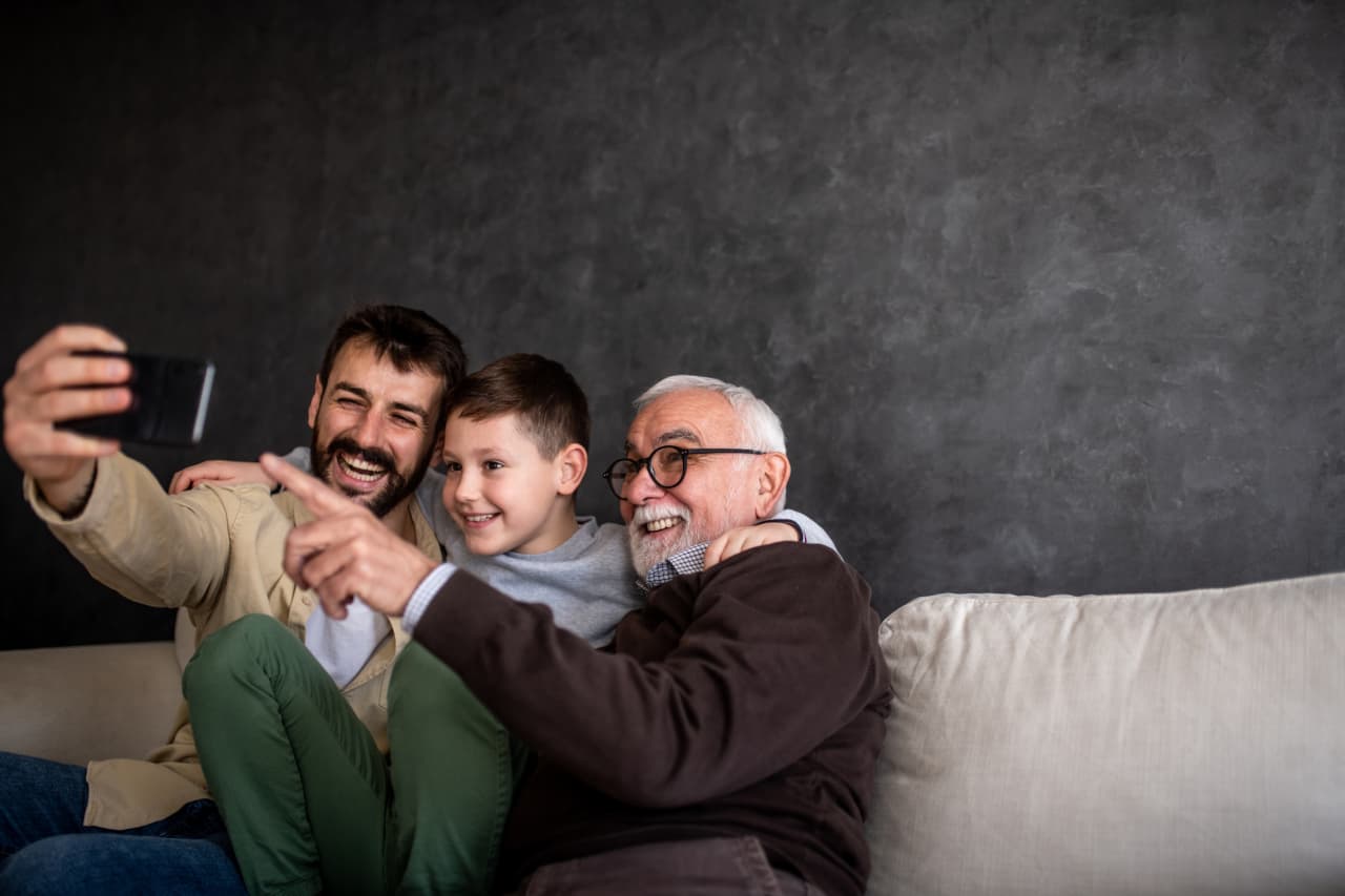Source-feed image associated with I’m setting up brokerage accounts for my grandkids in my daughter’s name. Is that wise — or am I asking for trouble?