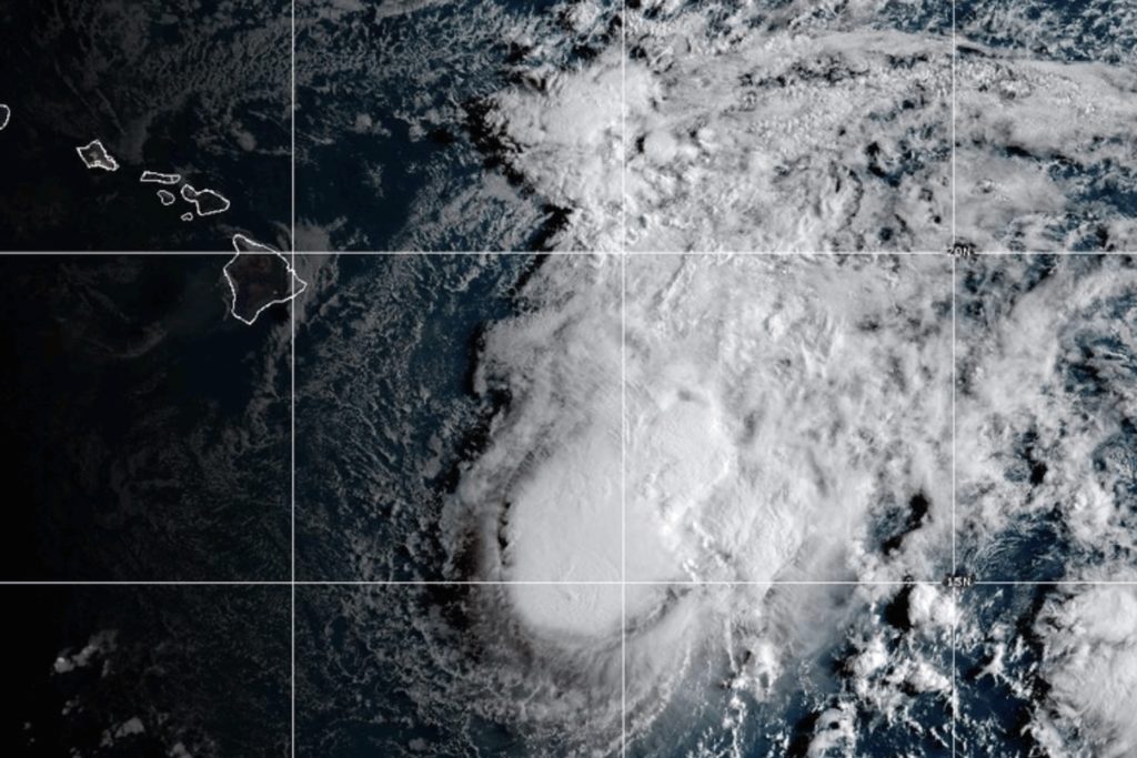 Source-feed image associated with Tropical Storm Moke advances toward Hawaii as winds strengthen