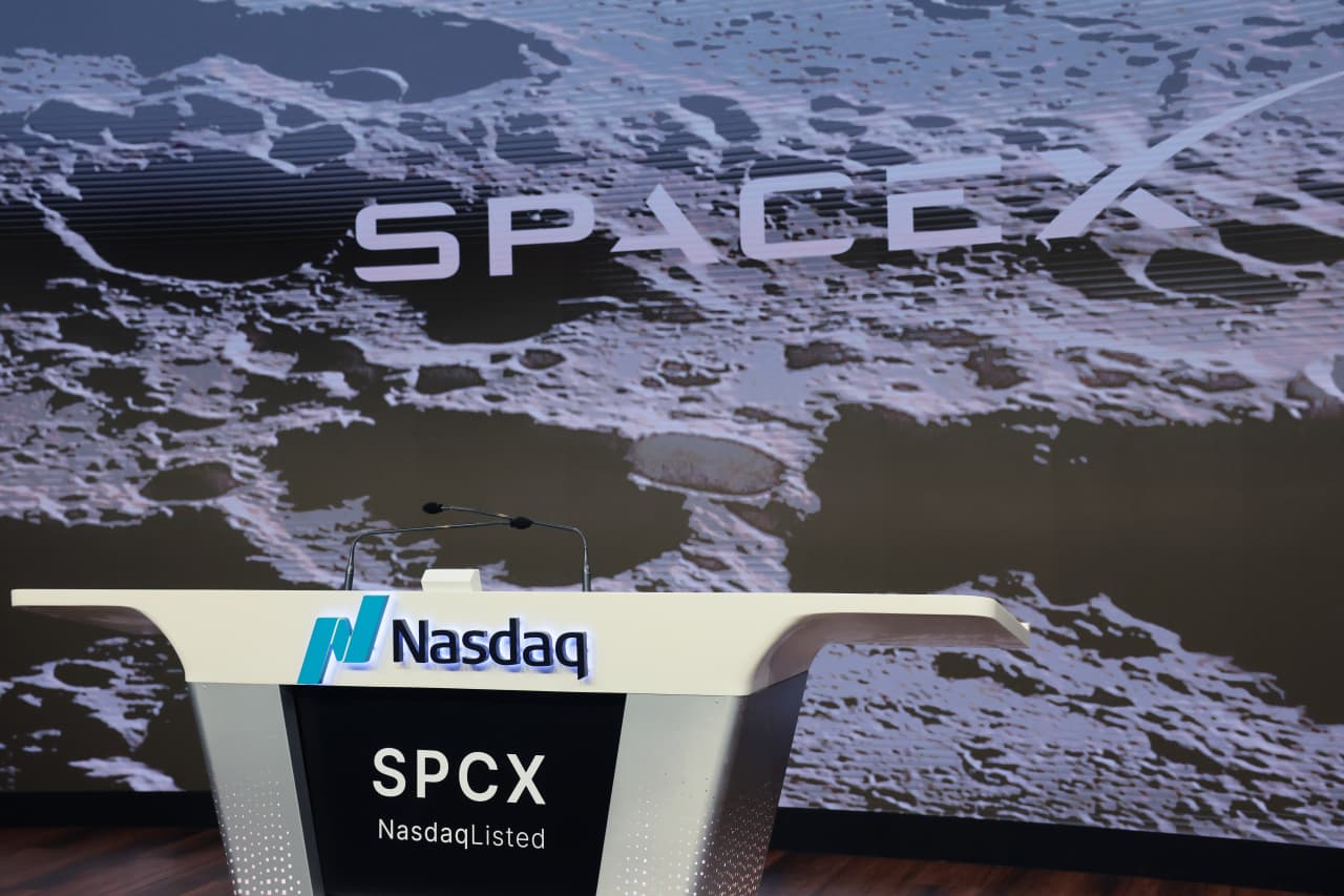 Source-feed image associated with A 40% market crash is lurking in the IPO pipeline. SpaceX and OpenAI could trigger it.