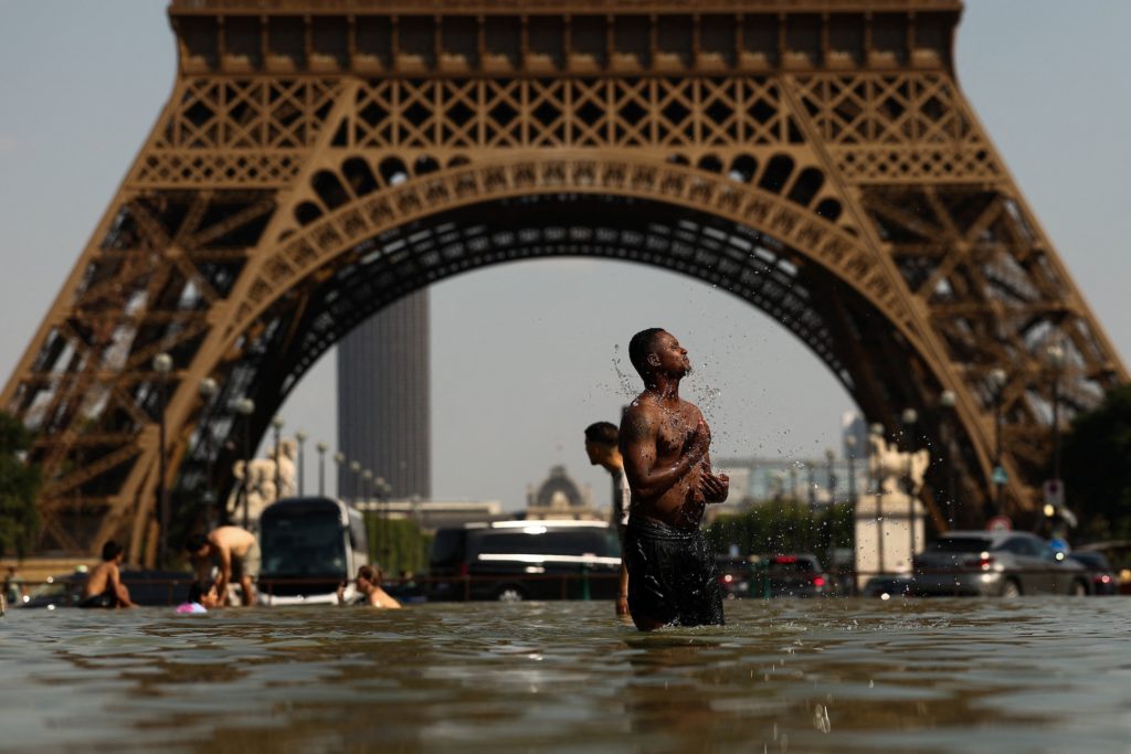 Source-feed image associated with Millions in Europe face extreme temperatures from record-breaking heat wave