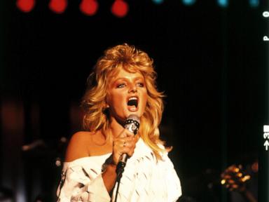 Source-feed image associated with Bonnie Tyler, singer of 'Total Eclipse of the Heart,' dies at 75