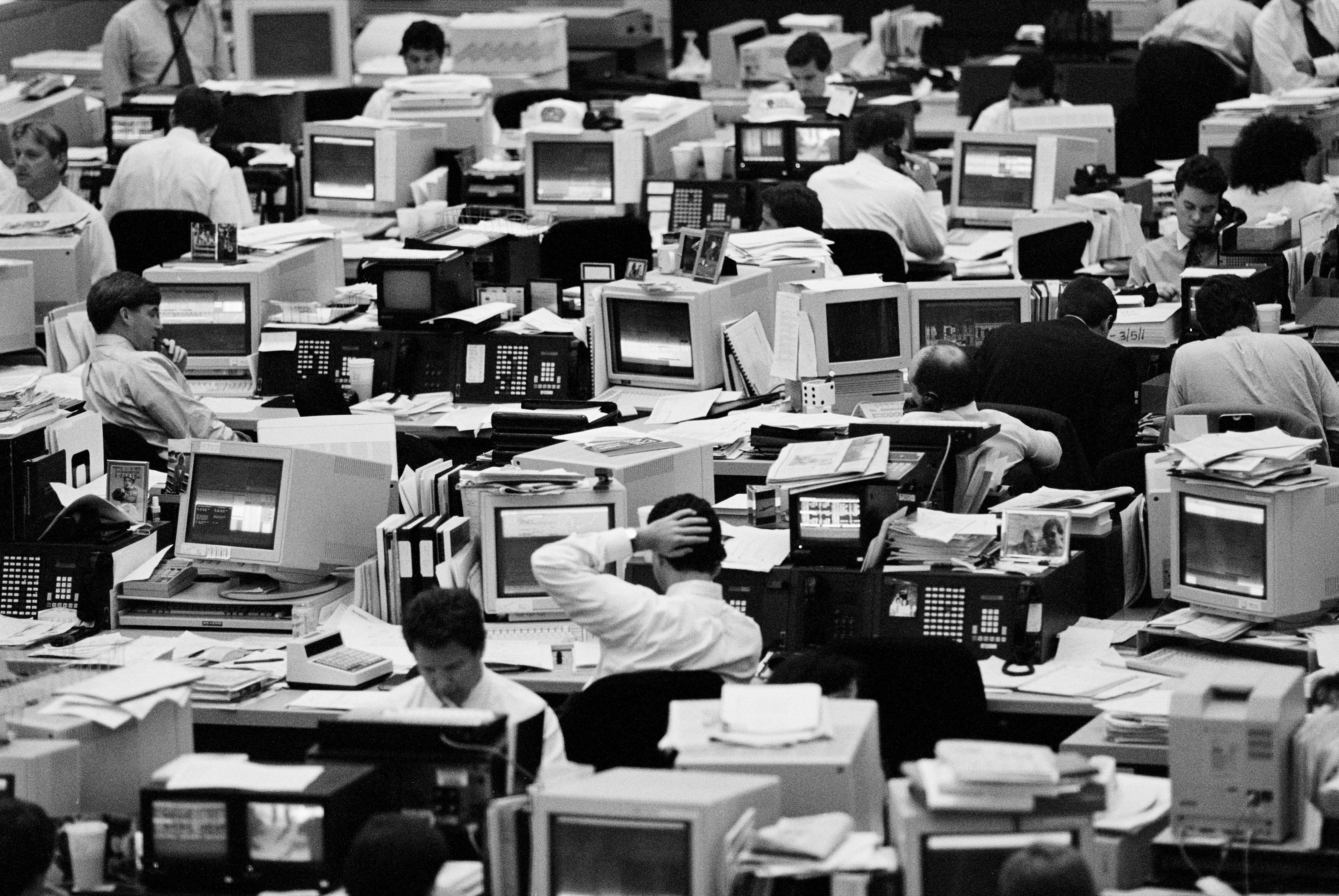 Source-feed image associated with From the Archives: In 1999, Silicon Valley’s Newly Minted Millionaires Were Brushing Up on Their Manners