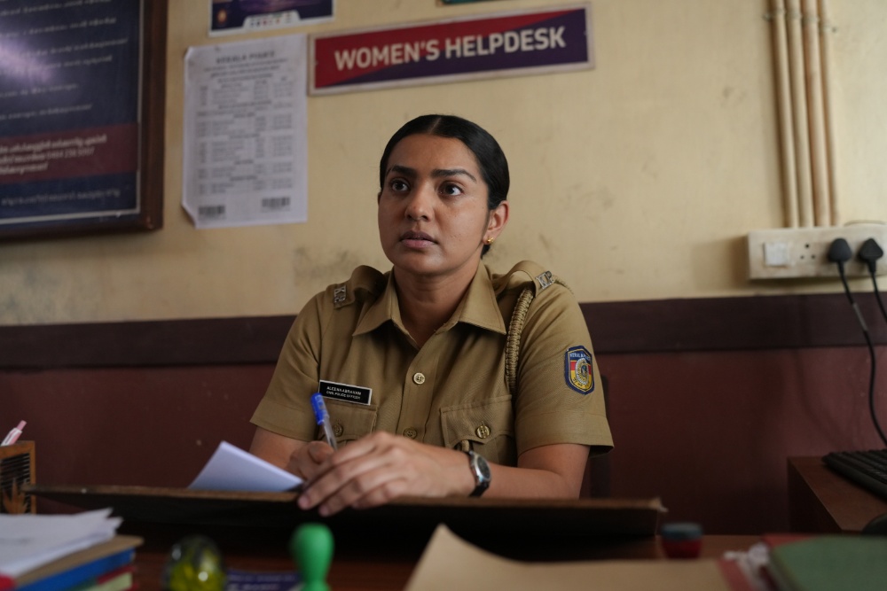 Image from linked report: Parvathy Thiruvothu on Playing a Police Officer in ‘Pradhama Drishtiya Kuttakkar’ and Speaking Out About Misogyny Despite Scrutiny: ‘I Enjoy Watching Patriarchy Fall Apart’