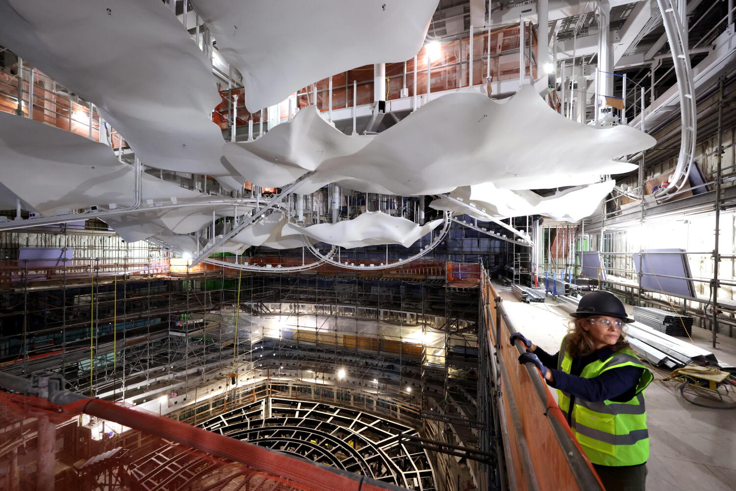 Image from linked report: New Gehry concert hall takes shape in downtown Los Angeles