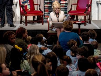 Source-feed image associated with Dolly Parton's philanthropy was based on 'her belief in the goodness of people'
