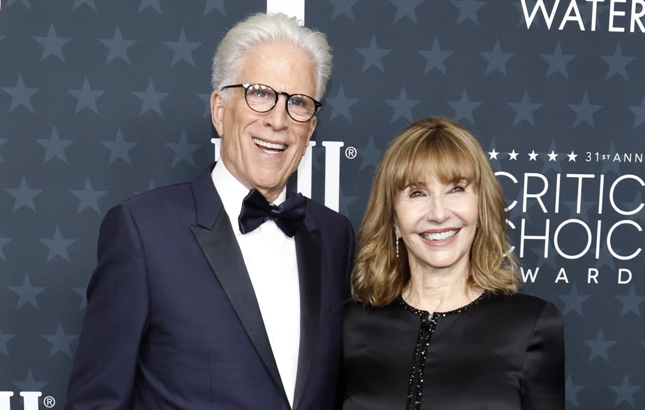 Source-feed image associated with Ted Danson and Mary Steenburgen list $9.9 million Martha’s Vineyard property where they wed 31 years ago