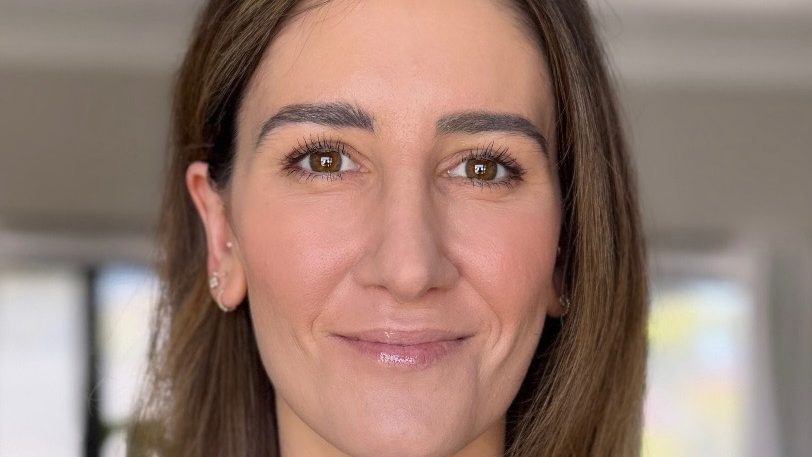 Source-feed image associated with CBS Orders Comedy Pilot ‘Hilda! (In Lights!)’ About 70-Year-Old Woman Pursuing Broadway Dreams