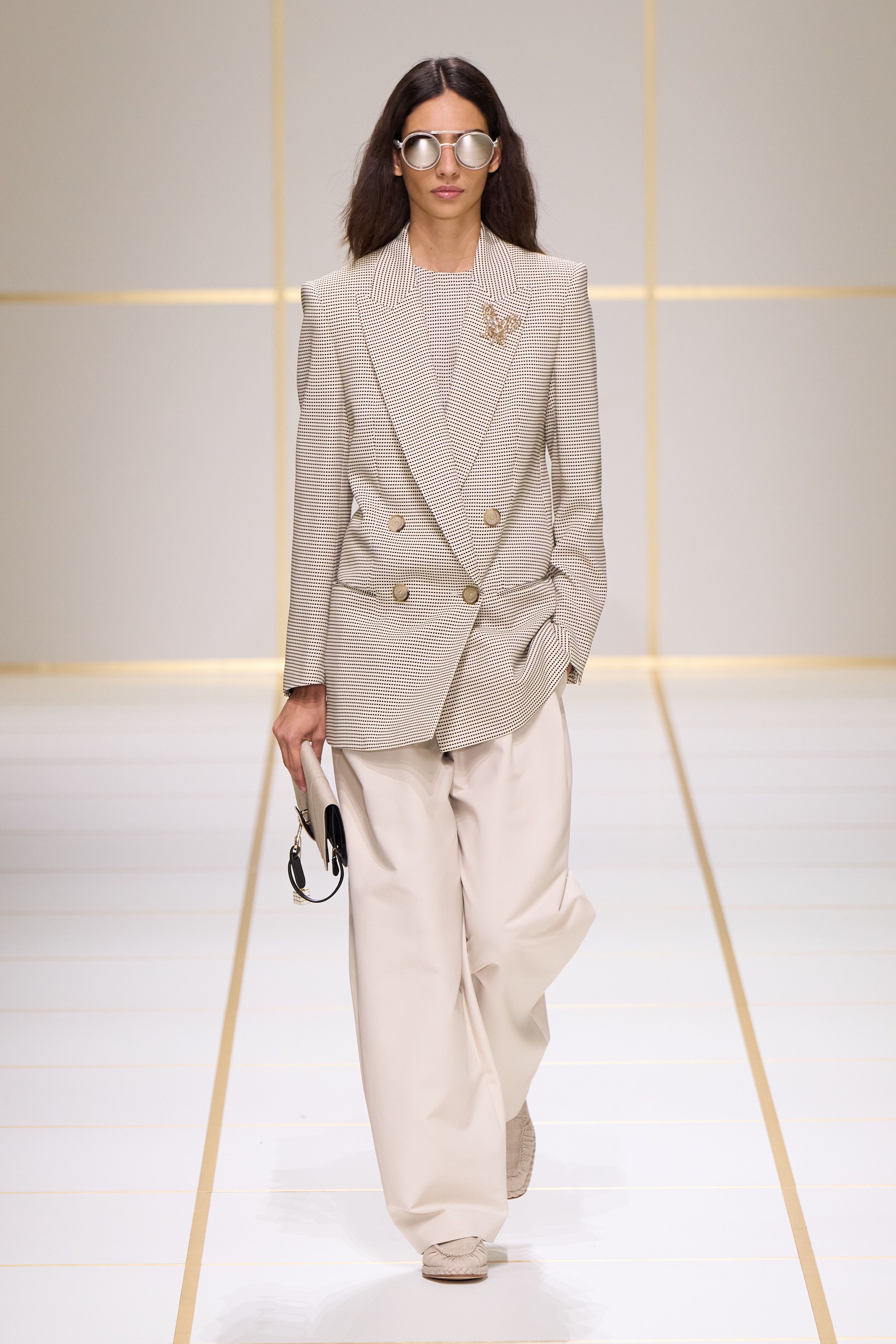 Image from linked report: Giorgio Armani Spring 2027 Ready-to-Wear