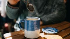 Source-feed image associated with Very hot drinks may damage the food pipe and increase cancer risk