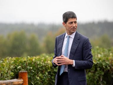 Source-feed image associated with Warsh raises stakes for Fed's next meeting and other takeaways from Jackson Hole conference
