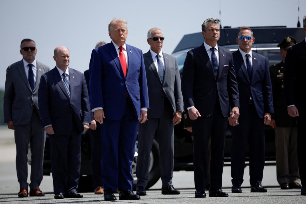Source-feed image associated with Trump escalates threats, vows to target Iranian bridges and power plants
