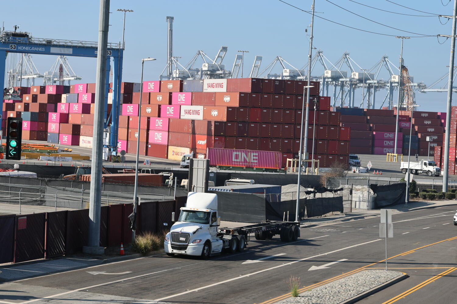 Source-feed image associated with U.S. hits diesel fuel milestone as prices slam California economy from trucks to crops