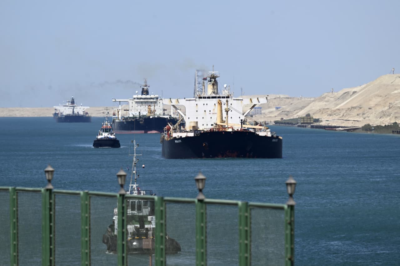 Source-feed image associated with Saudi Arabia has a new, and pricier, workaround to export its oil