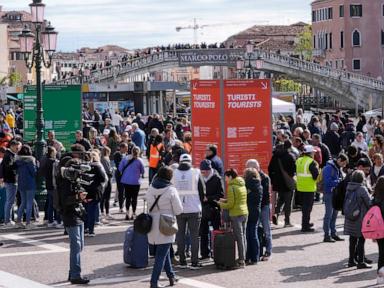 Source-feed image associated with Venice mayor proposes dynamic pricing for day-trippers with 50-euro ceiling