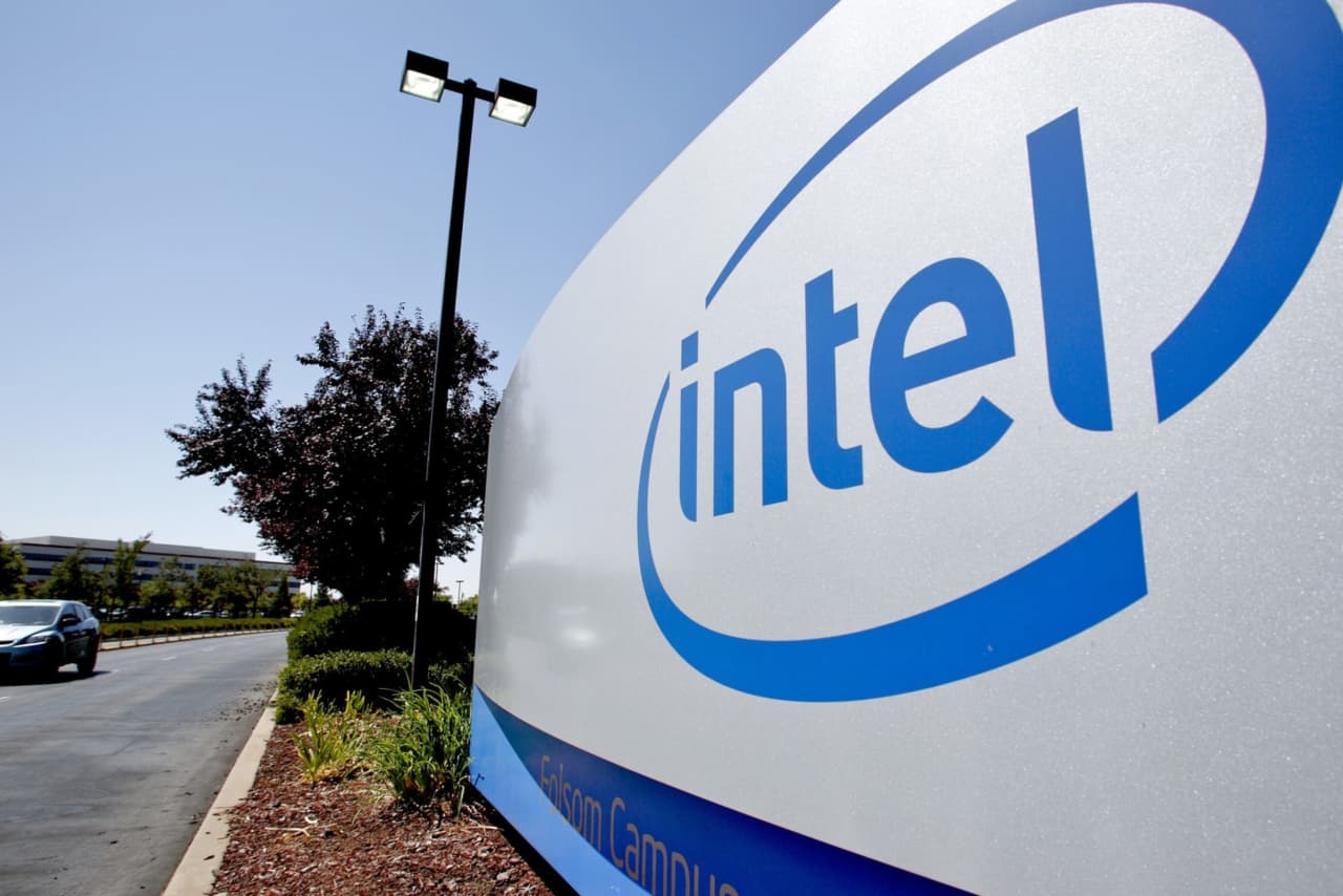 Source-feed image associated with Intel now says it is selling $20 billion of stock