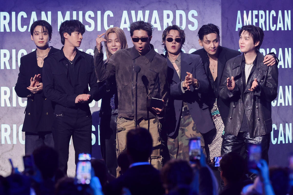 Source-feed image associated with BTS Wins Artist of the Year at American Music Awards, as Katseye, Sombr, ‘Golden’ Also Score Top Honors: Complete Winners List