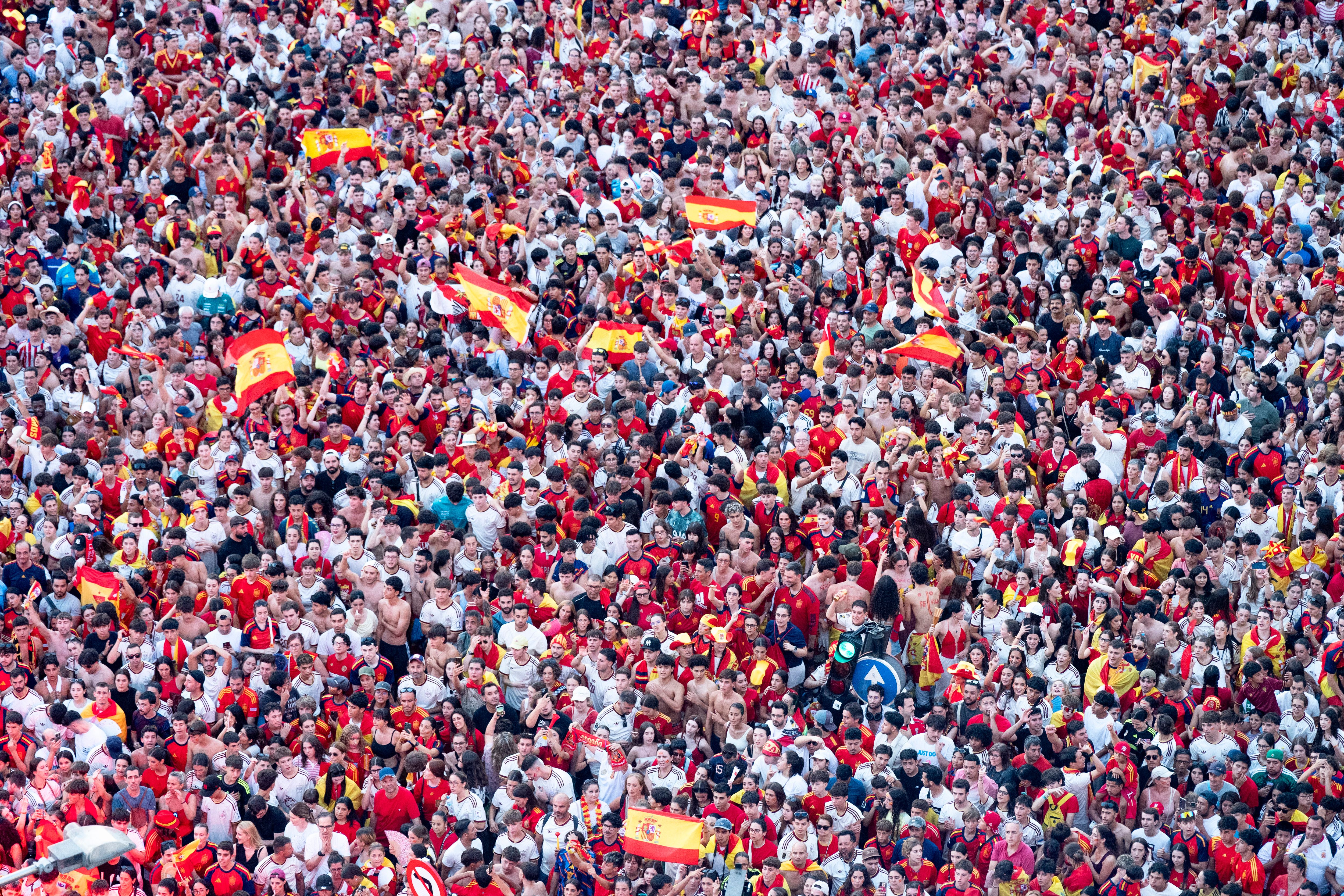 Source-feed image associated with “¡Olé!” I Flew Straight From MetLife Stadium to Join Madrid’s 24-Hour World Cup Celebrations
