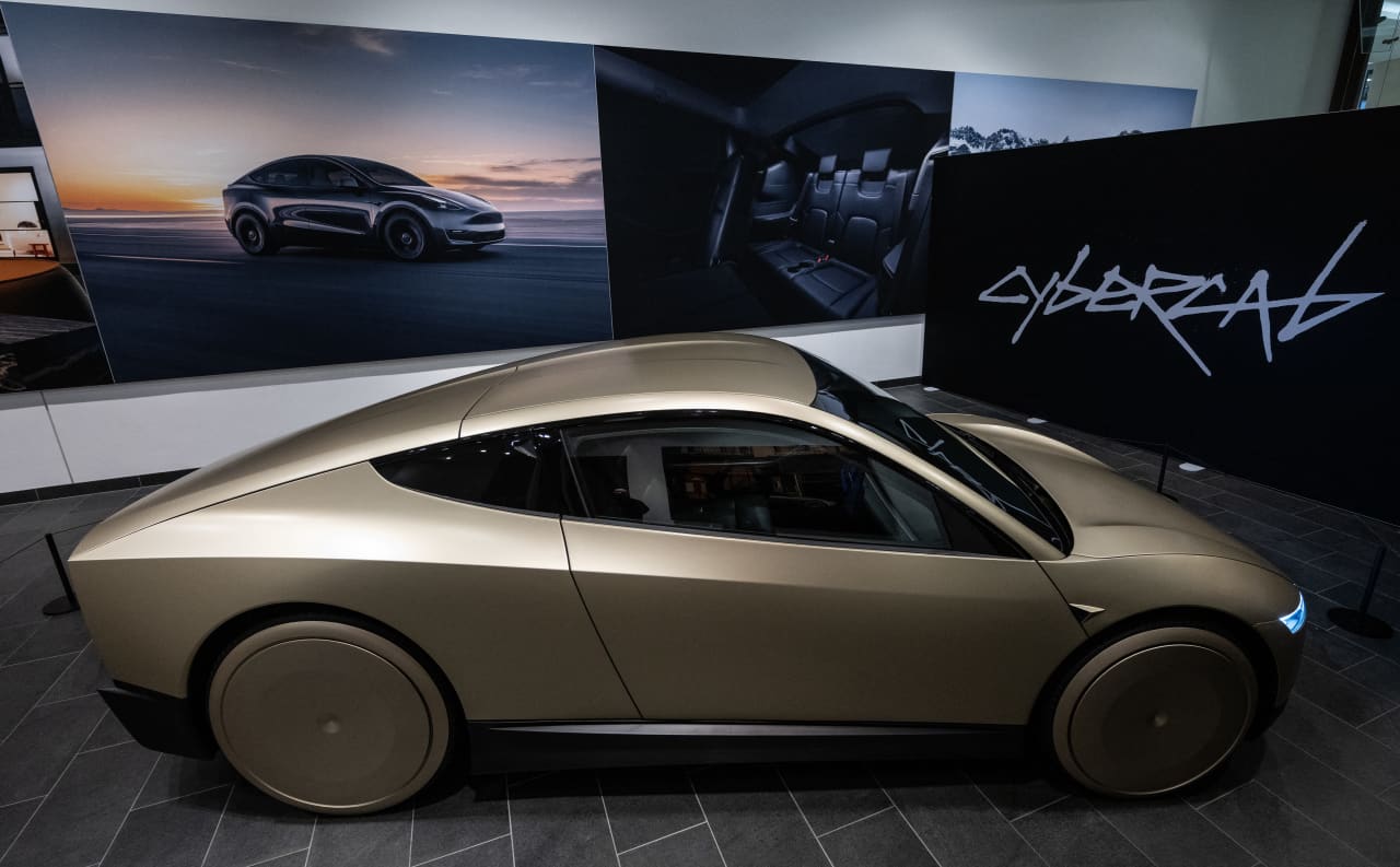 Source-feed image associated with Tesla’s stock falls as Cybercab launch lands with a thud