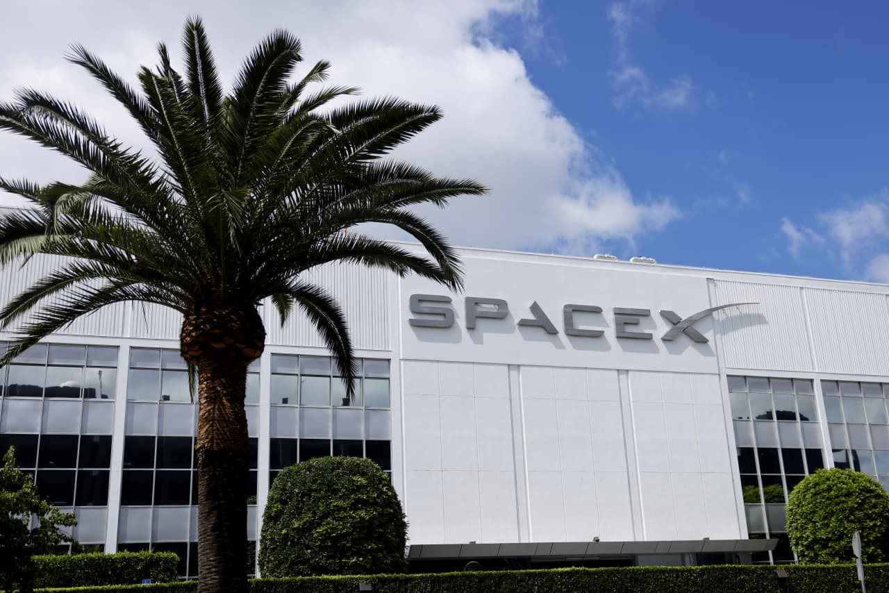 Source-feed image associated with SpaceX’s new $11 billion ‘saving grace’ comes with a big catch