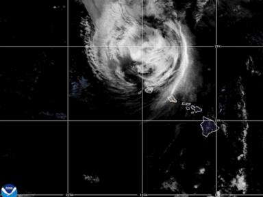 Source-feed image associated with Hawaii's western islands hit by fierce winds and heavy rain from Hurricane Lowell