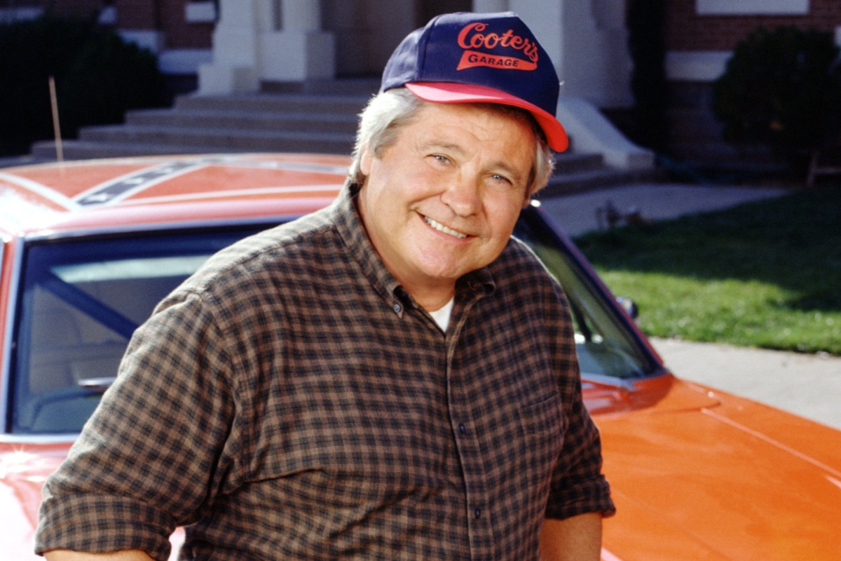 Source-feed image associated with Ben Jones, Actor Turned Politician Who Played Cooter Davenport in ‘The Dukes of Hazzard,’ Dies at 84