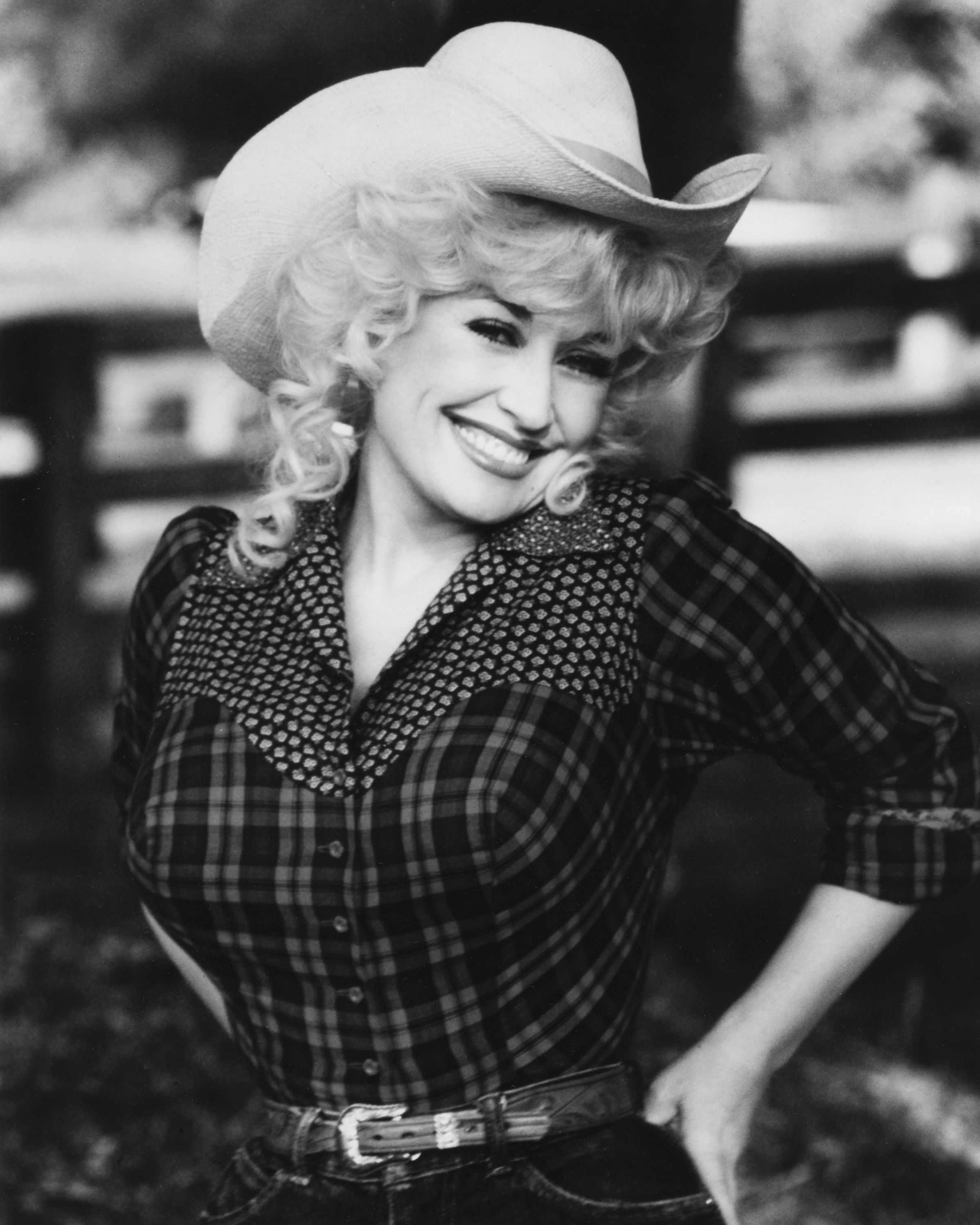 Source-feed image associated with 19 Vintage Photos of a Young Dolly Parton
