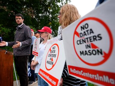 Source-feed image associated with AI fears are fueling progressive Democrat's campaign in Michigan battleground district