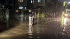 Image from linked report: Two dead in Istanbul after heaviest rainfall in 84 years, governor says