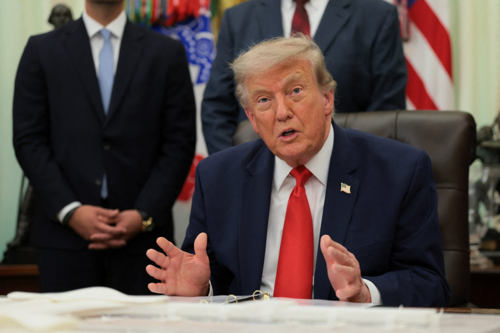 Source-feed image associated with WATCH: Trump, Duffy announce $22.5 billion Dulles Airport renovation