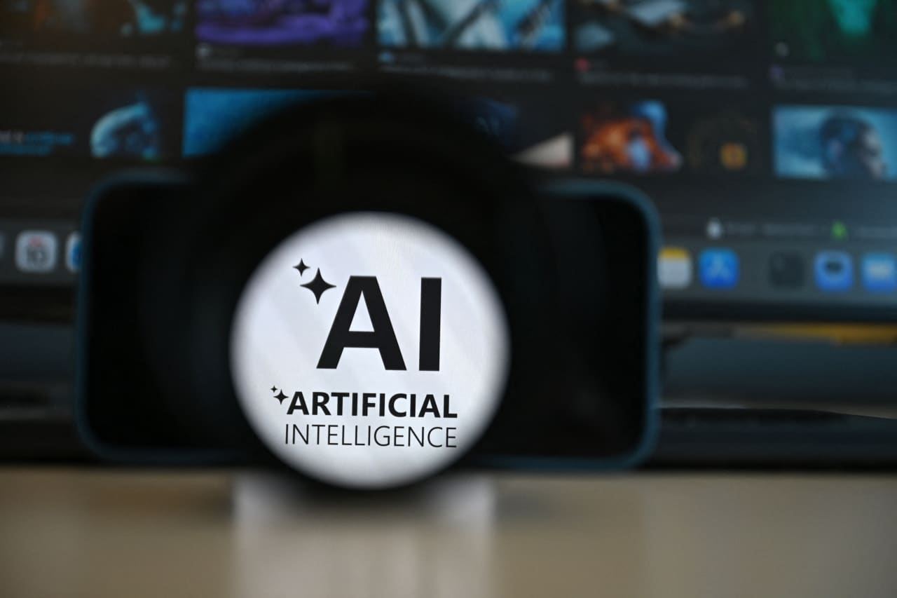 Source-feed image associated with Pioneering AI hedge fund with returns of 1000% since inception discovers the downside of leverage