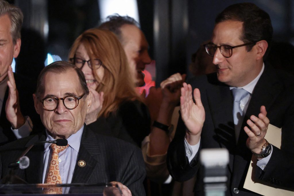 Source-feed image associated with Ex-aides win primaries to replace retiring Democratic House members