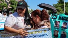 Source-feed image associated with Thousands demand end to violence in Mexican cartel hotspot