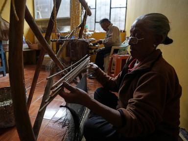Source-feed image associated with Ecuadorian artisans working to preserve craft of weaving horsehair strainers