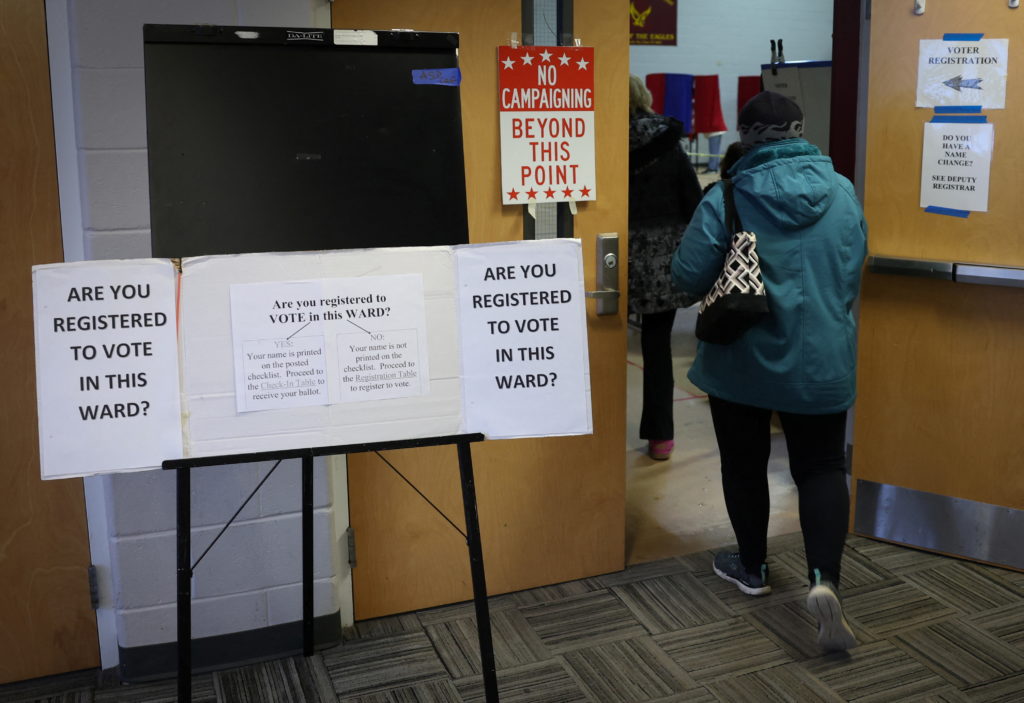 Source-feed image associated with Judge says New Hampshire must loosen proof-of-citizenship rules for voter registration