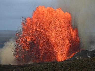 Source-feed image associated with Hawaii's Kilauea sets record for lava fountaining episodes