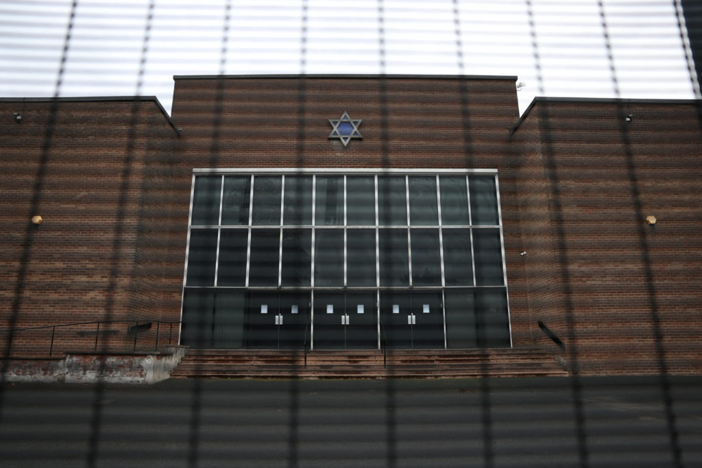 Image from linked report: Prosecutor says 2 Iranian men scouted a UK synagogue for a chlorine bomb plot