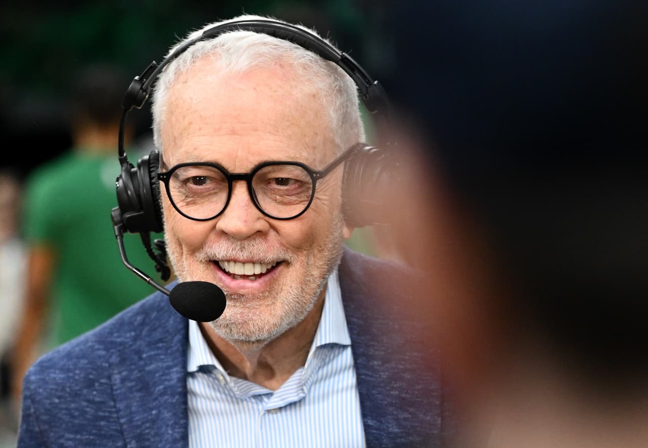 Image from linked report: Famed former Boston Celtics commentator lists sunny Boston penthouse for $1.5 million