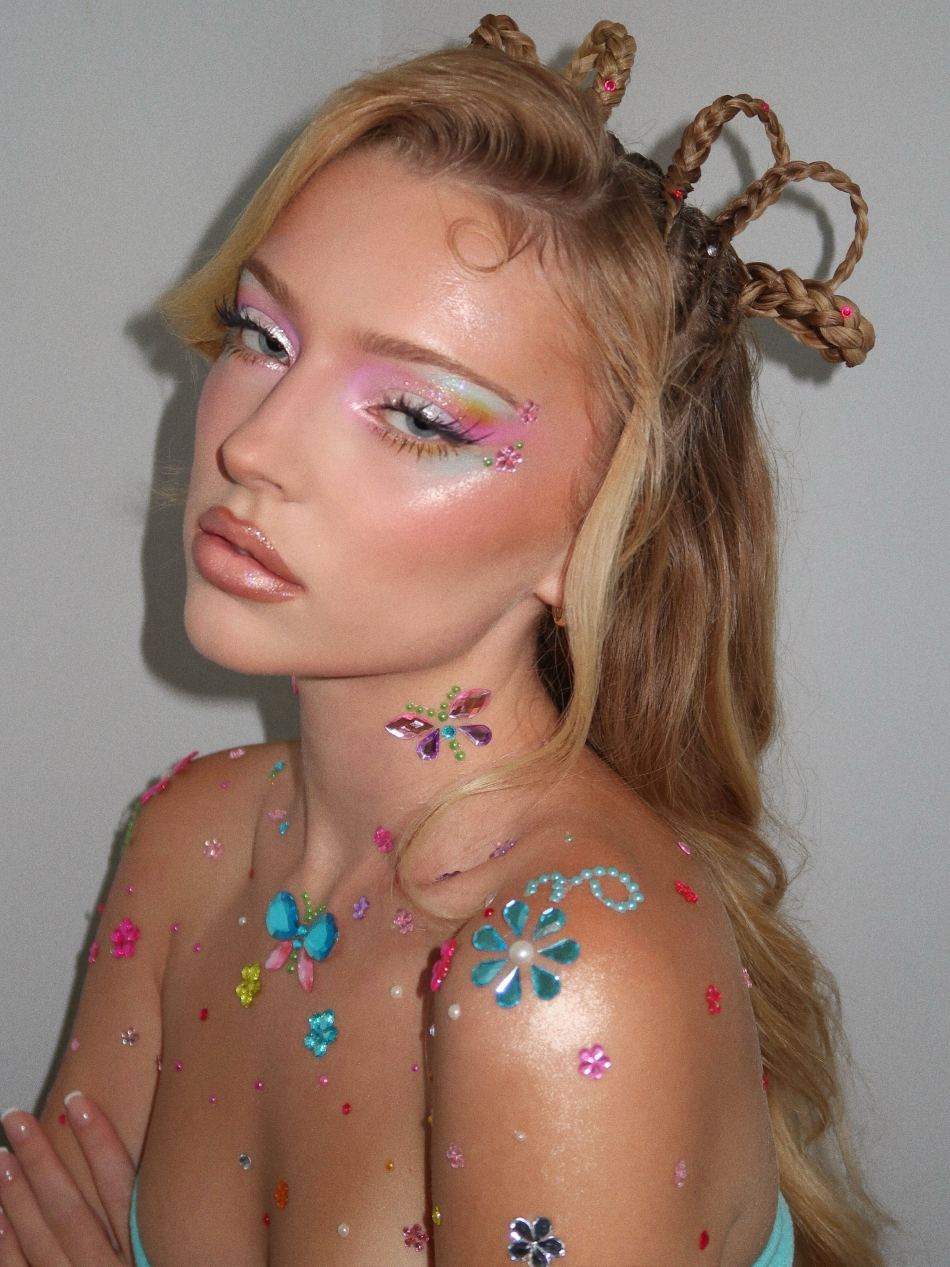 Source-feed image associated with Beauty Marks: The Best Beauty Looks of the Week