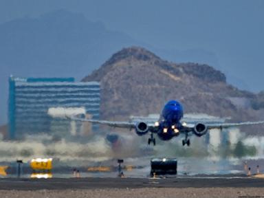 Source-feed image associated with Rising temperatures could keep more flights from taking off on time