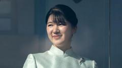 Source-feed image associated with Japan relaxes royal succession rules - but ban on female emperors remains