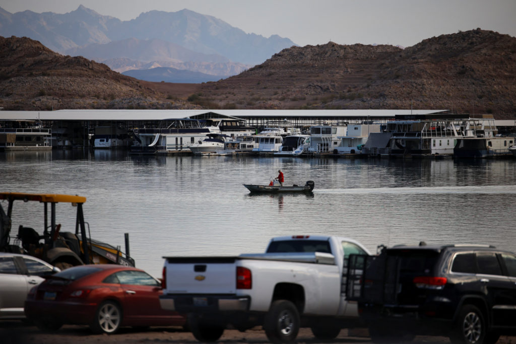Source-feed image associated with Colorado River plan to cut water amid drought brings uncertainty for cities and farmers