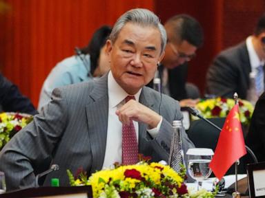 Source-feed image associated with Chinese FM calls for US, China to 'overcome obstacles' ahead of presidential summit
