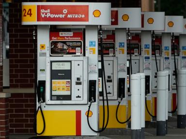 Source-feed image associated with US gas prices hit an average of $4 a gallon again as the US and Iran launch attacks