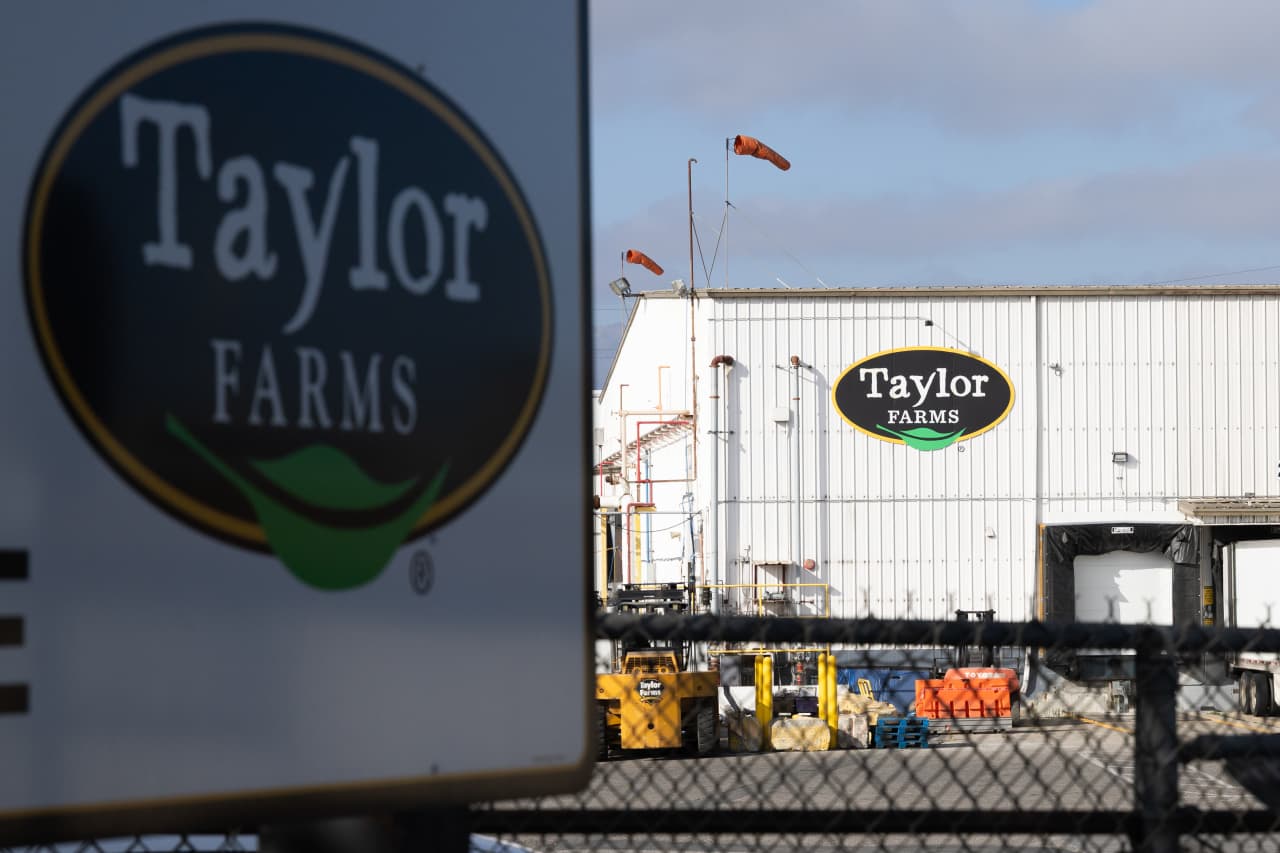 Source-feed image associated with Detecting cyclospora is ‘notoriously difficult.’ Here’s what the FDA’s apology to Taylor Farms means.