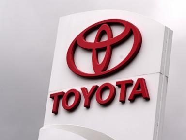 Source-feed image associated with Japan's Toyota reports hefty profit on cheap yen and solid car sales