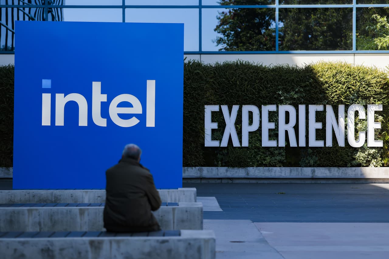 Image from linked report: Intel’s stock drops after Musk hints at an additional partner for big chip venture