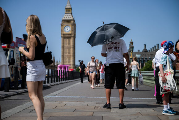 Source-feed image associated with Climate Change Keeps Adding to List of Uninsurable Assets, Allianz Executive Says