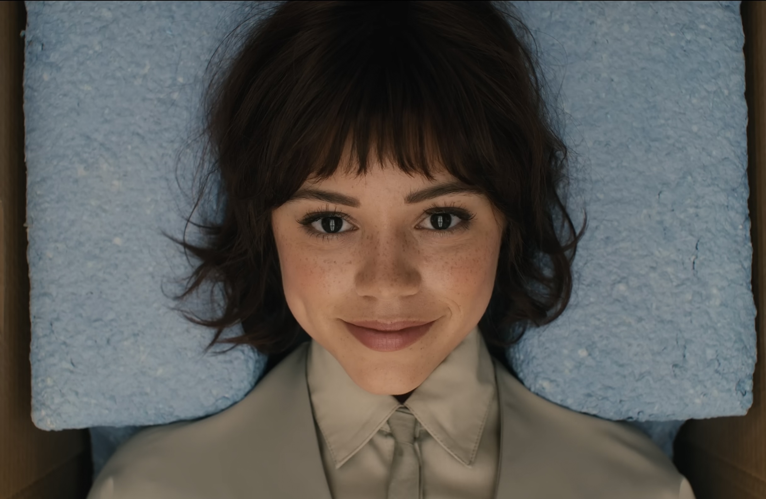 Source-feed image associated with ‘Klara and the Sun’ Trailer: Jenna Ortega Is a Robot Friend in Taika Waititi’s Sci-Fi Adaptation