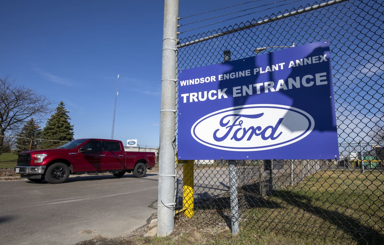 Source-feed image associated with Ford’s $3 billion Canadian bet is getting caught in trade-war crosshairs